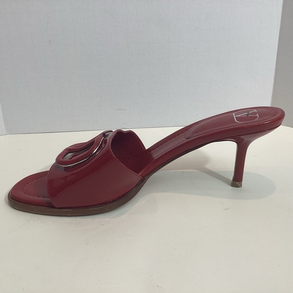 VALENTINO GARAVANI VLOGO PATENT LEATHER SANDALS 37.5